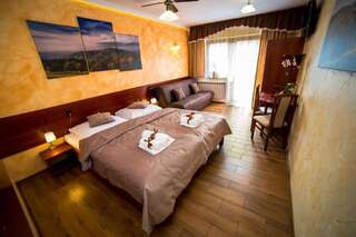 Отели типа «постель и завтрак» Willa STRITZKI Висла Трехместный номер с видом на горы-14